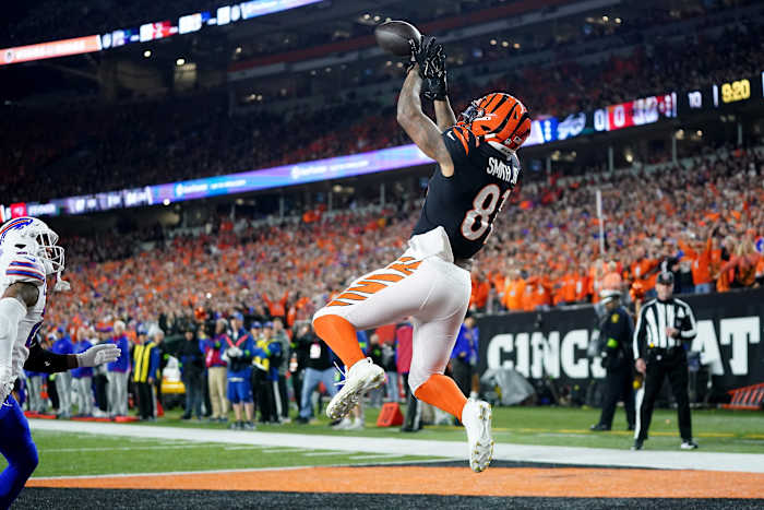 Cincinnati Bengals tight end Irv Smith Jr. (81) catches a touchdown pass in the first quarter during a Week 9 NFL football game between the Buffalo Bills and the Cincinnati Bengals, Sunday, Nov. 5, 2023, at Paycor Stadium in Cincinnati.  